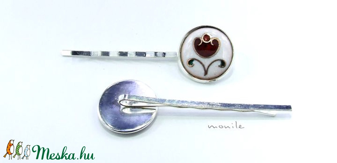 Virágos fehér-piros tűzzománc hajcsat - ruha & divat - hajdísz & hajcsat - hajcsat & hajtű - Meska.hu