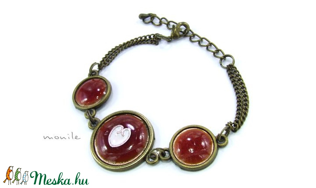 Szíves bordó-fehér tűzzománc karkötő -  - Meska.hu