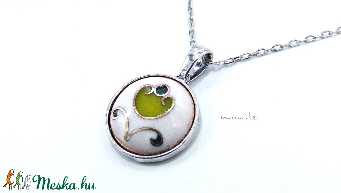 Virágos fehér-zöld tűzzománc nyaklánc - ékszer - nyaklánc - medálos nyaklánc - Meska.hu