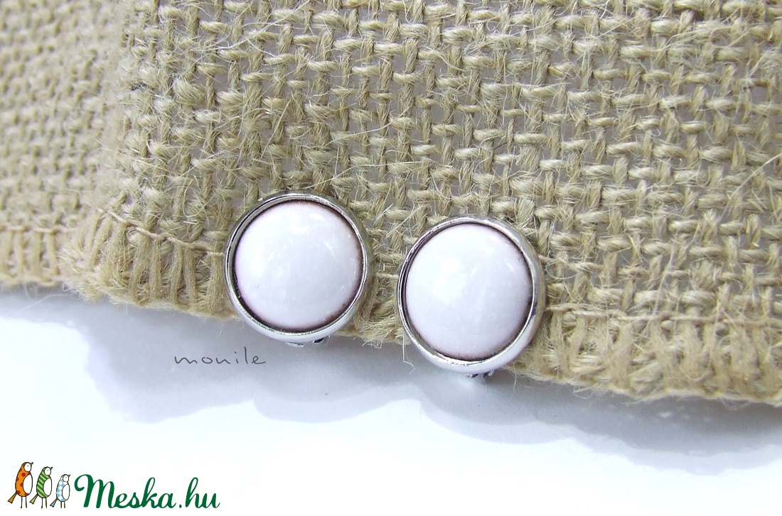 Klipsz tűzzománc fülbevaló - fehér - ékszer - fülbevaló - klipsz - Meska.hu