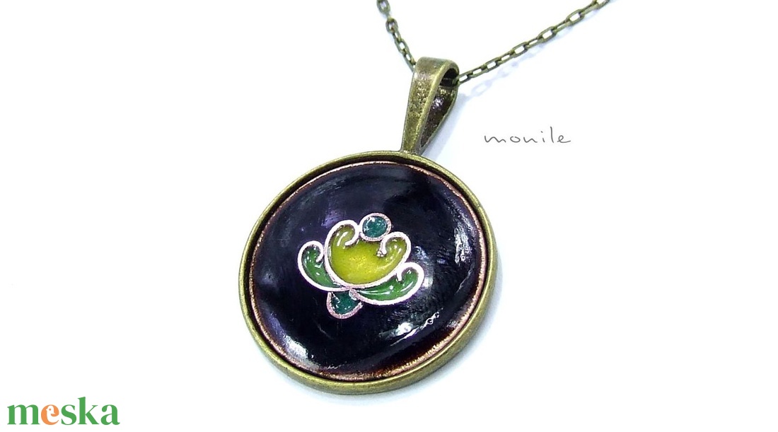 Virágos fekete-zöld tűzzománc nyaklánc - ékszer - nyaklánc - medálos nyaklánc - Meska.hu