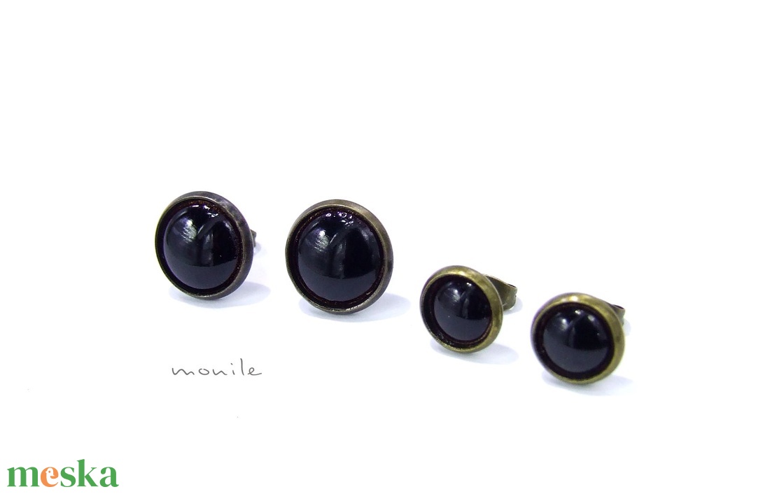 Fekete tűzzománc bedugós fülbevaló - ékszer - fülbevaló - pötty fülbevaló - Meska.hu