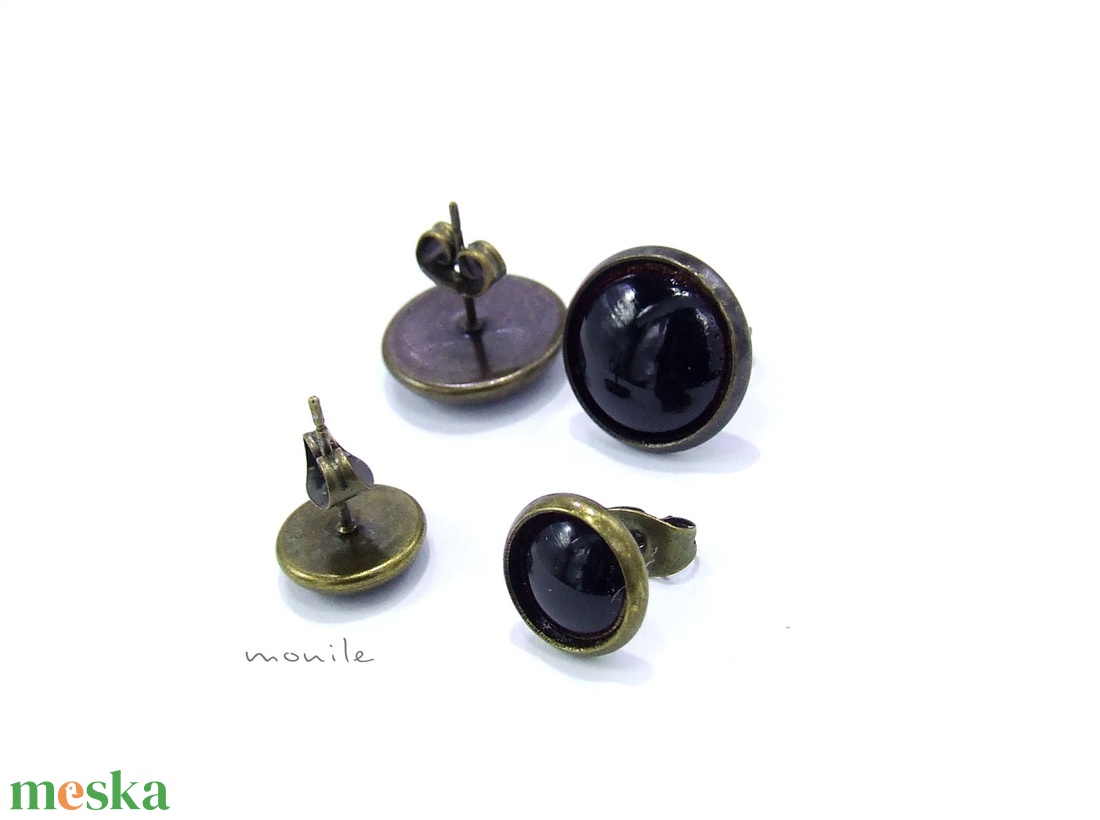 Fekete tűzzománc bedugós fülbevaló - ékszer - fülbevaló - pötty fülbevaló - Meska.hu