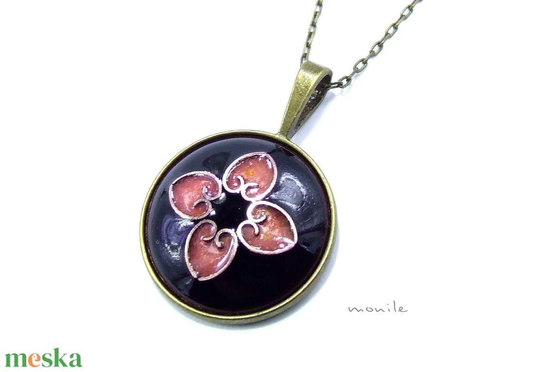 Fekete-rózsaszín tűzzománc nyaklánc - ékszer - nyaklánc - medálos nyaklánc - Meska.hu