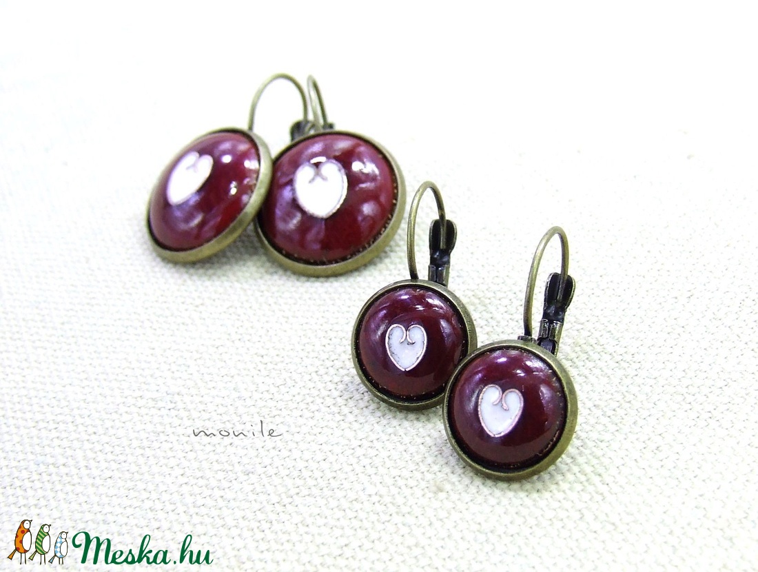 Szives bordó-fehér tűzzománc fülbevaló -  - Meska.hu
