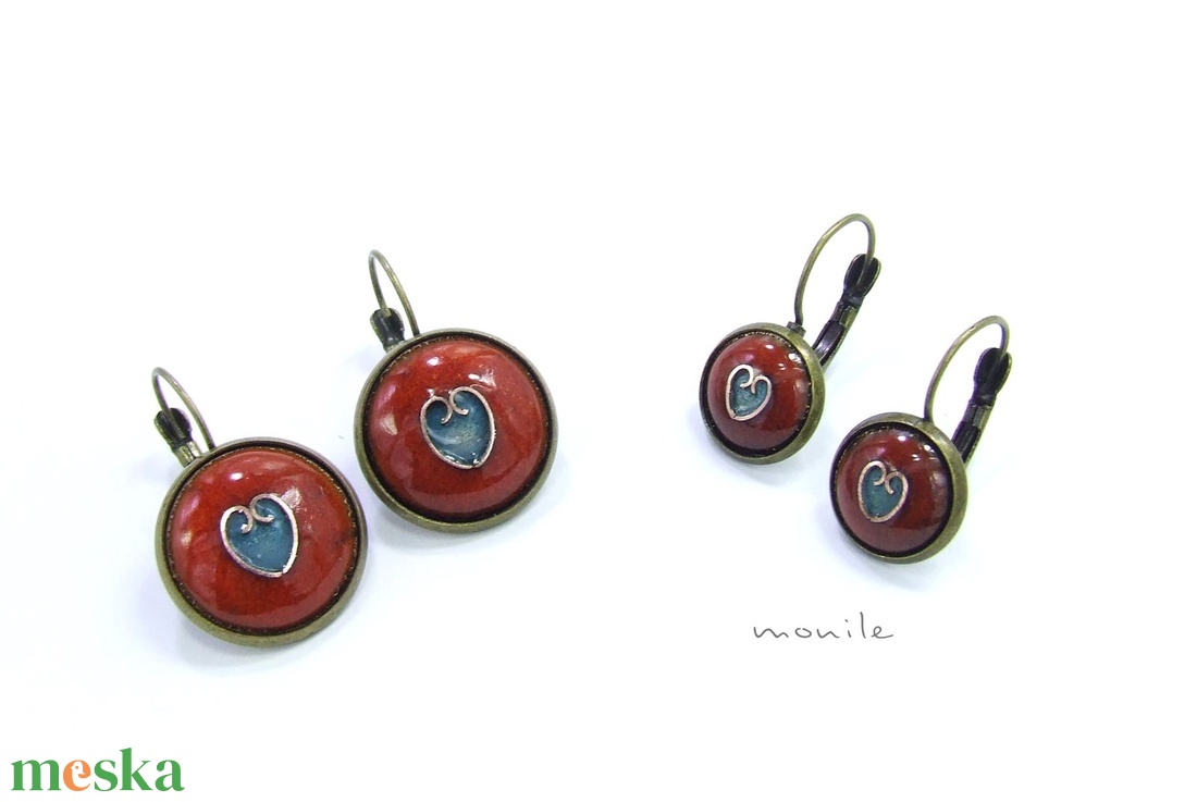 Szíves narancs-türkiz tűzzománc fülbevaló - ékszer - fülbevaló - lógós kerek fülbevaló - Meska.hu