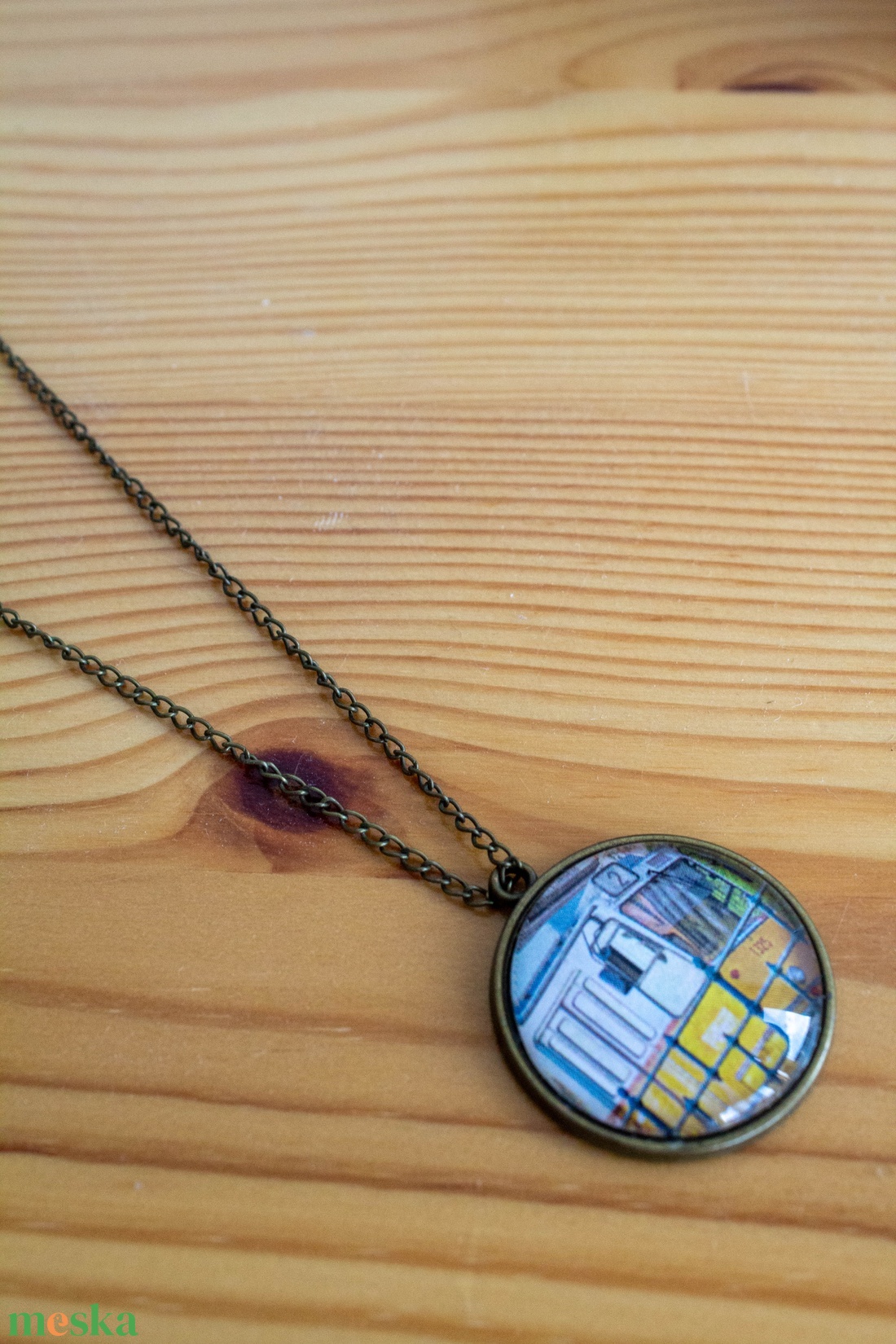 2-es villamosos üveglencsés nyaklánc - ékszer - nyaklánc - medál - Meska.hu