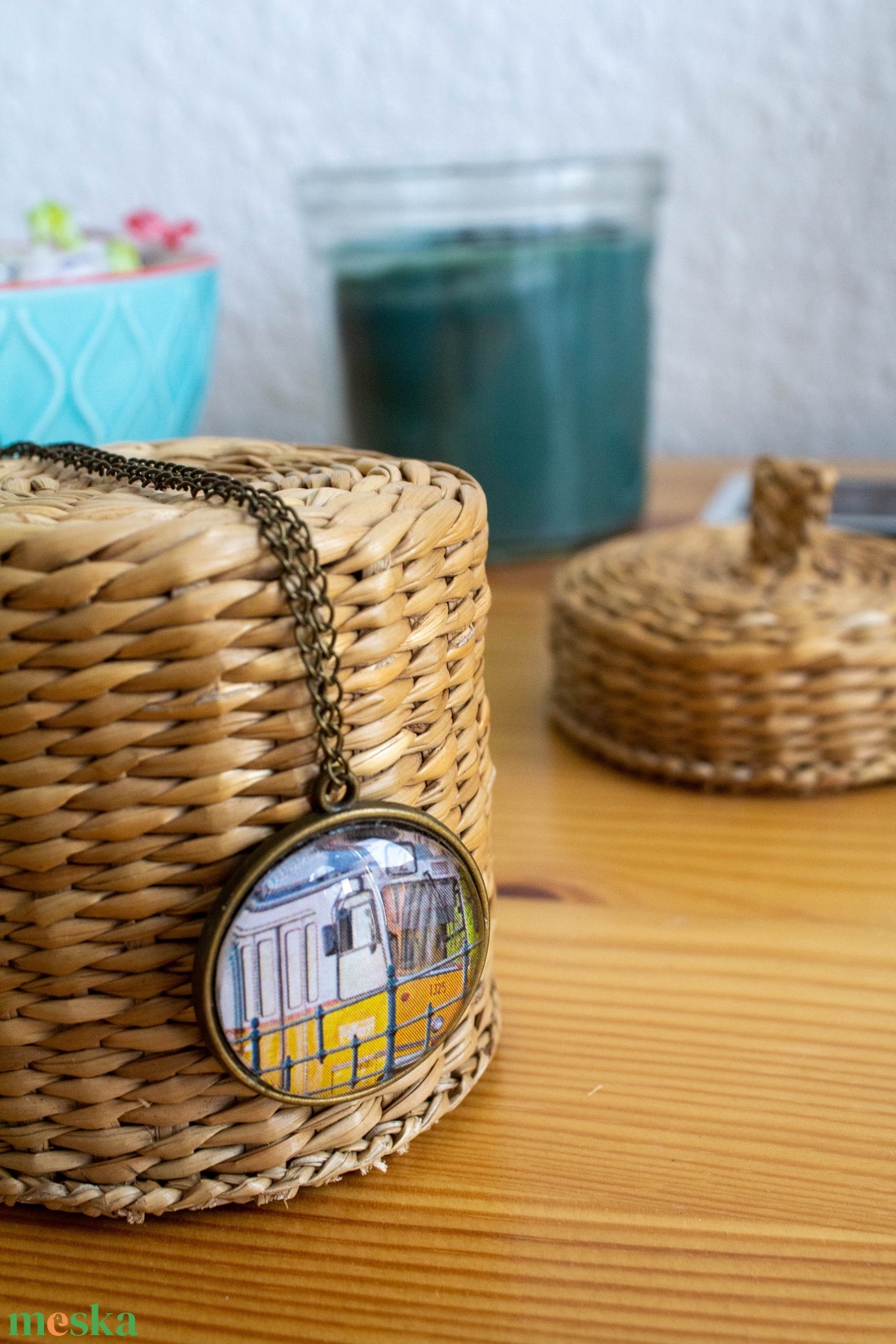 2-es villamosos üveglencsés nyaklánc - ékszer - nyaklánc - medál - Meska.hu