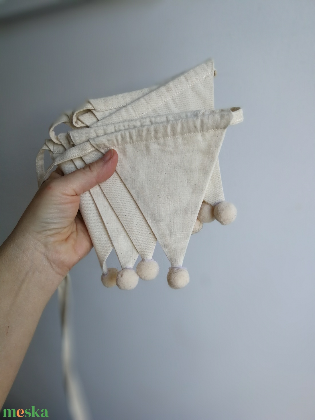 Textil girland dekoráció, 8 db húzogatható zászlóval - otthon & életmód - dekoráció - fali és függő dekoráció - függődísz - Meska.hu Textil girland dekoráció, 8 db húzogatható zászlóval - otthon & életmód - dekoráció - fali és függő dekoráció - függődísz - Meska.hu