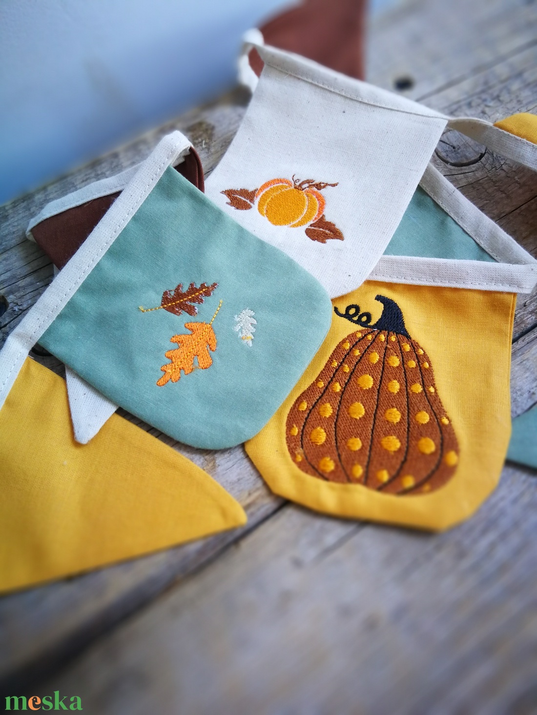 Őszi Zászlófüzér, Textil Girland Dekoráció, Halloween Dekor - otthon & életmód - dekoráció - fali és függő dekoráció - girland, zászlófűzér - Meska.hu