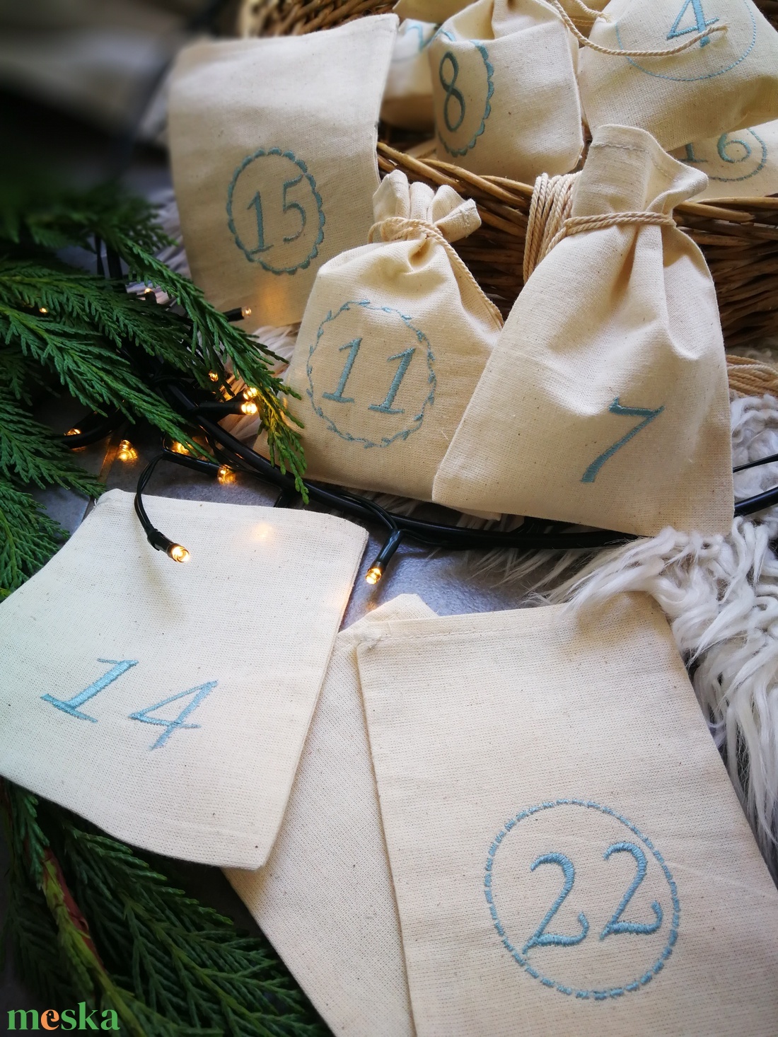 Adventi kalendárium szett, géppel hímzett kék számokkal - 24 darabos szett - karácsony - adventi díszek - adventi naptár - Meska.hu Adventi kalendárium szett, géppel hímzett kék számokkal - 24 darabos szett - karácsony - adventi díszek - adventi naptár - Meska.hu