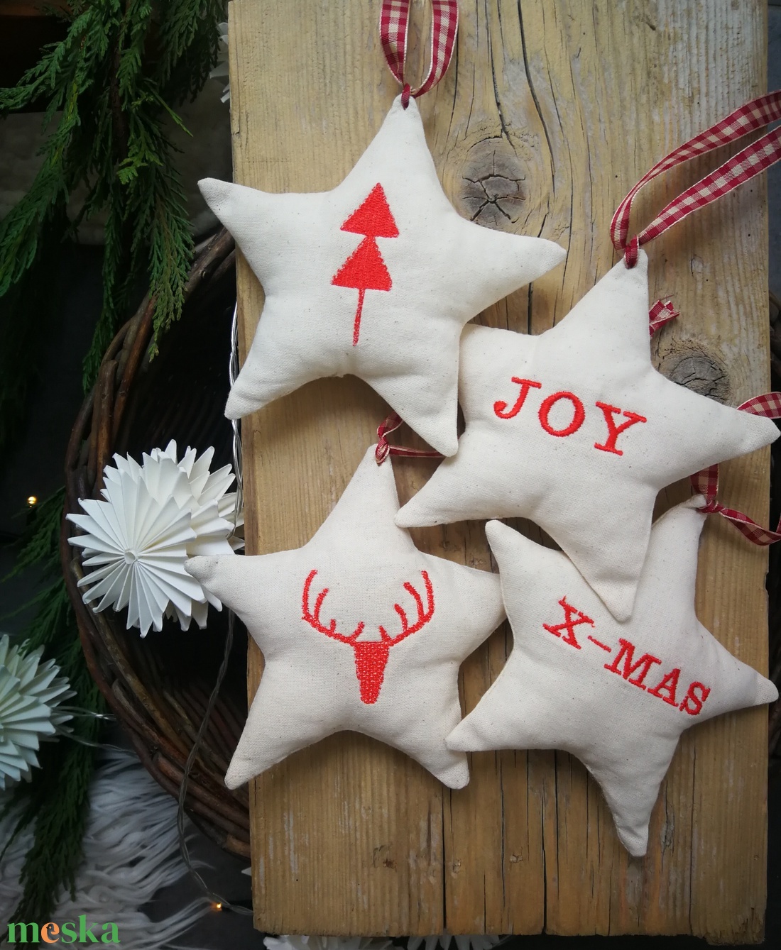 Függődísz dekorációs kiegészítő, csillag - 4 darabos hímzett szett  - karácsony - karácsonyi lakásdekoráció - karácsonyfadíszek - Meska.hu