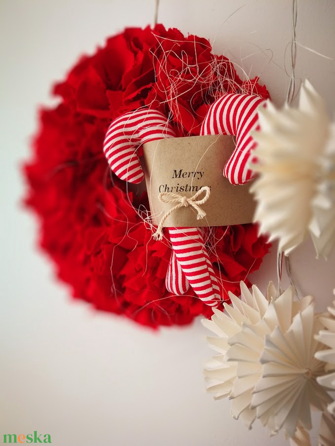 Textil karácsonyi kopogtató cukorpálcával - piros, 22 cm - karácsony - karácsonyi lakásdekoráció - karácsonyi ajtódíszek - Meska.hu