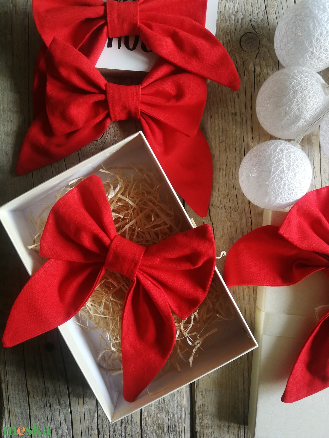 Textil masni dekoráció, piros - darabáras - karácsony - karácsonyi lakásdekoráció - karácsonyfadíszek - Meska.hu