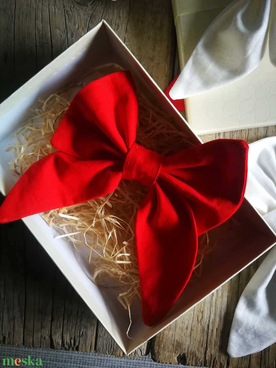 Textil masni dekoráció, piros - darabáras - karácsony - karácsonyi lakásdekoráció - karácsonyfadíszek - Meska.hu