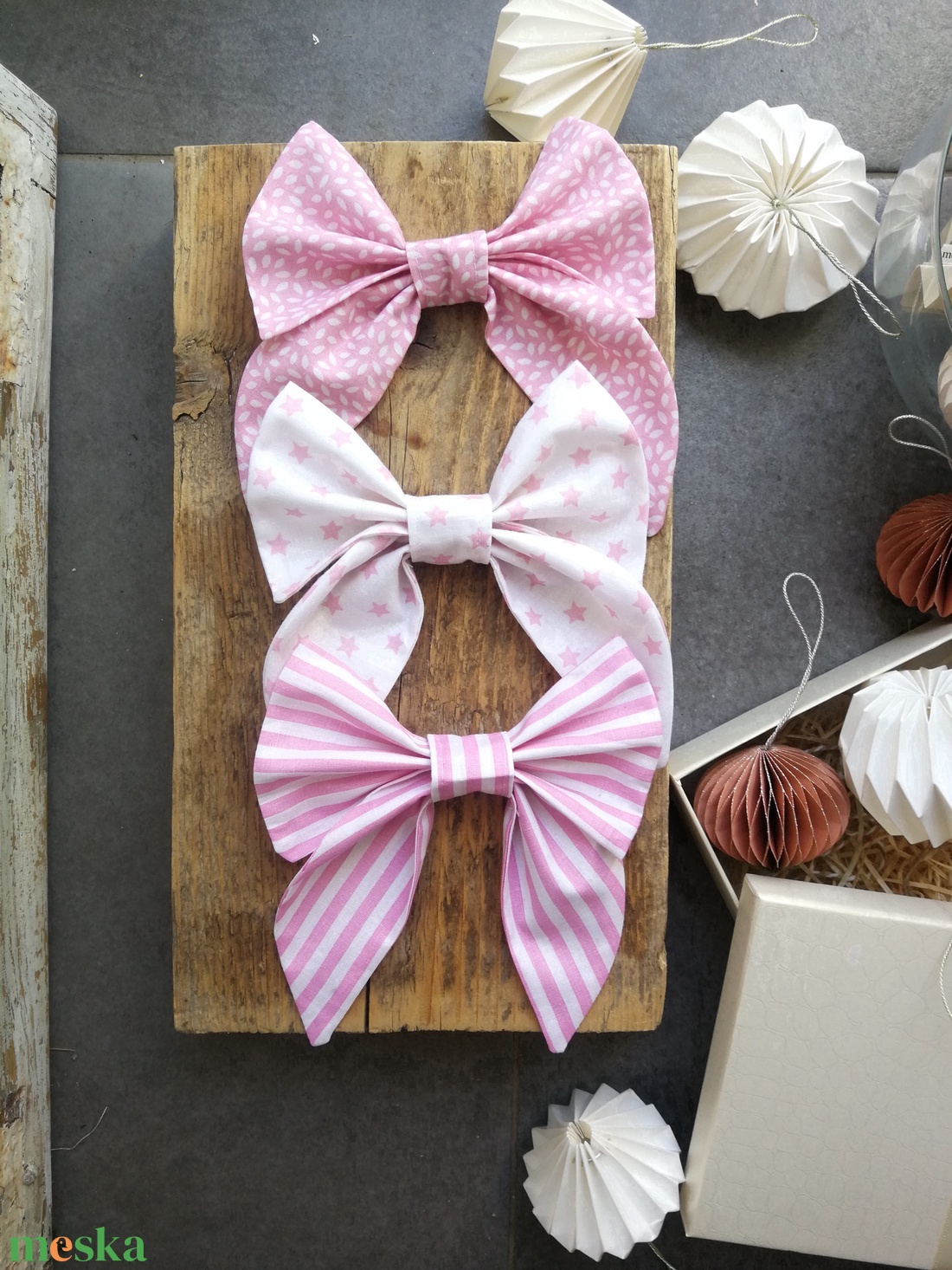 Textil masni dekoráció, rózsaszín - 3 darabos szett - karácsony - karácsonyi lakásdekoráció - karácsonyfadíszek - Meska.hu