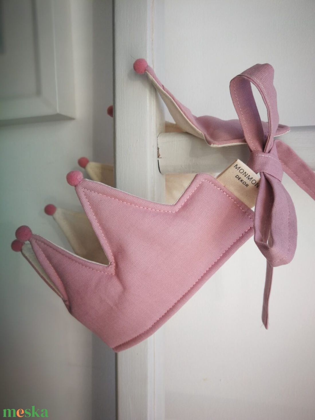 Textil korona, fejdísz pompon - pasztell rózsaszín - játék & sport - szerepjáték - Meska.hu