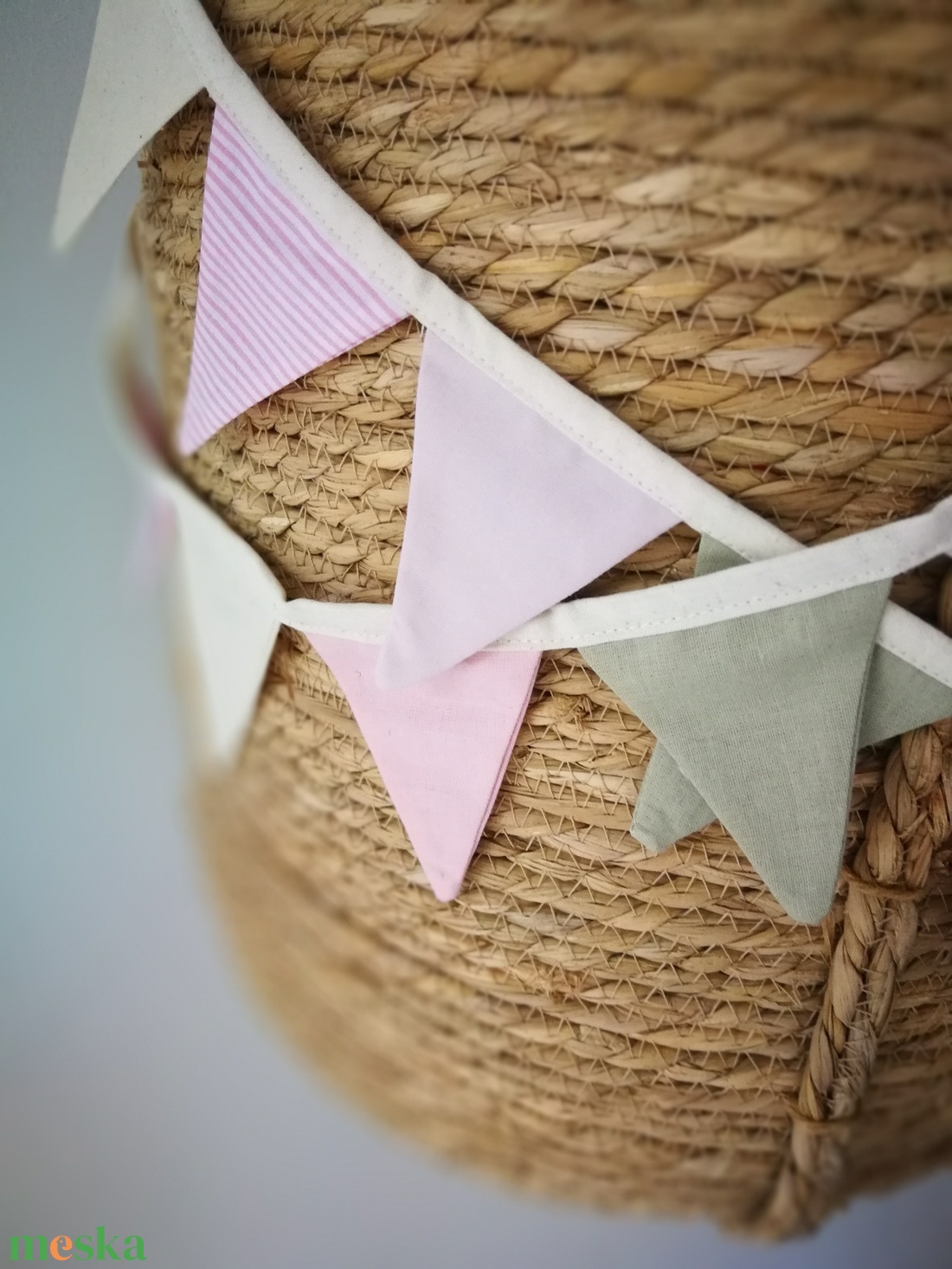 Zászlófüzér, Textil Girland Dekoráció, Babaszoba Dekor, MINI Háromszög Zászló - otthon & életmód - dekoráció - fali és függő dekoráció - girland, zászlófűzér - Meska.hu