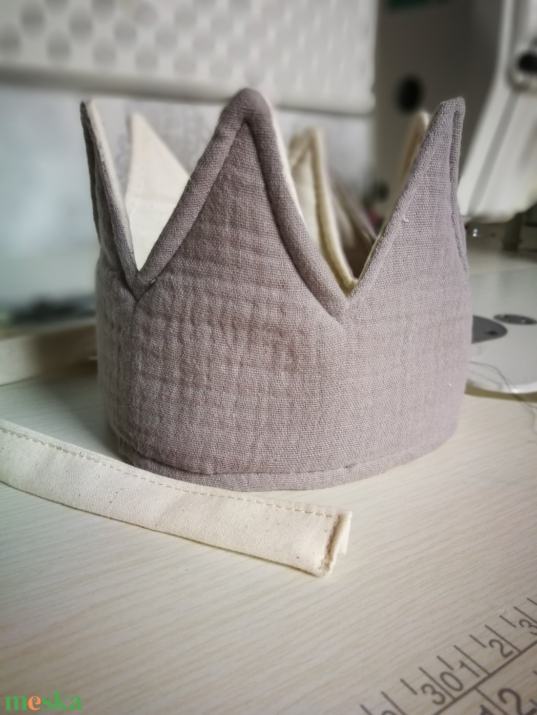 Textil korona, fejdísz LIMITÁLT- világosszürke, duplagéz anyag - játék & sport - szerepjáték - Meska.hu