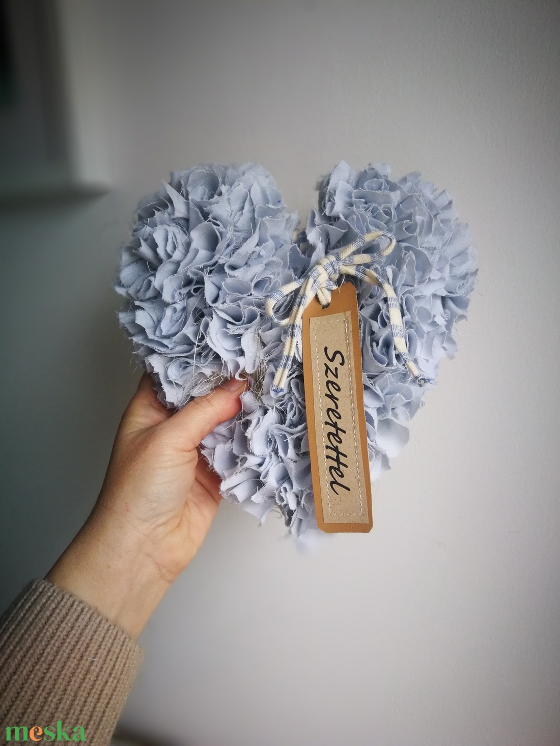 Textilszálas szív dekoráció, köszönőajándék - világoskék színben - otthon & életmód - dekoráció - ajtó- és ablak dekoráció - ajtódísz & kopogtató - Meska.hu