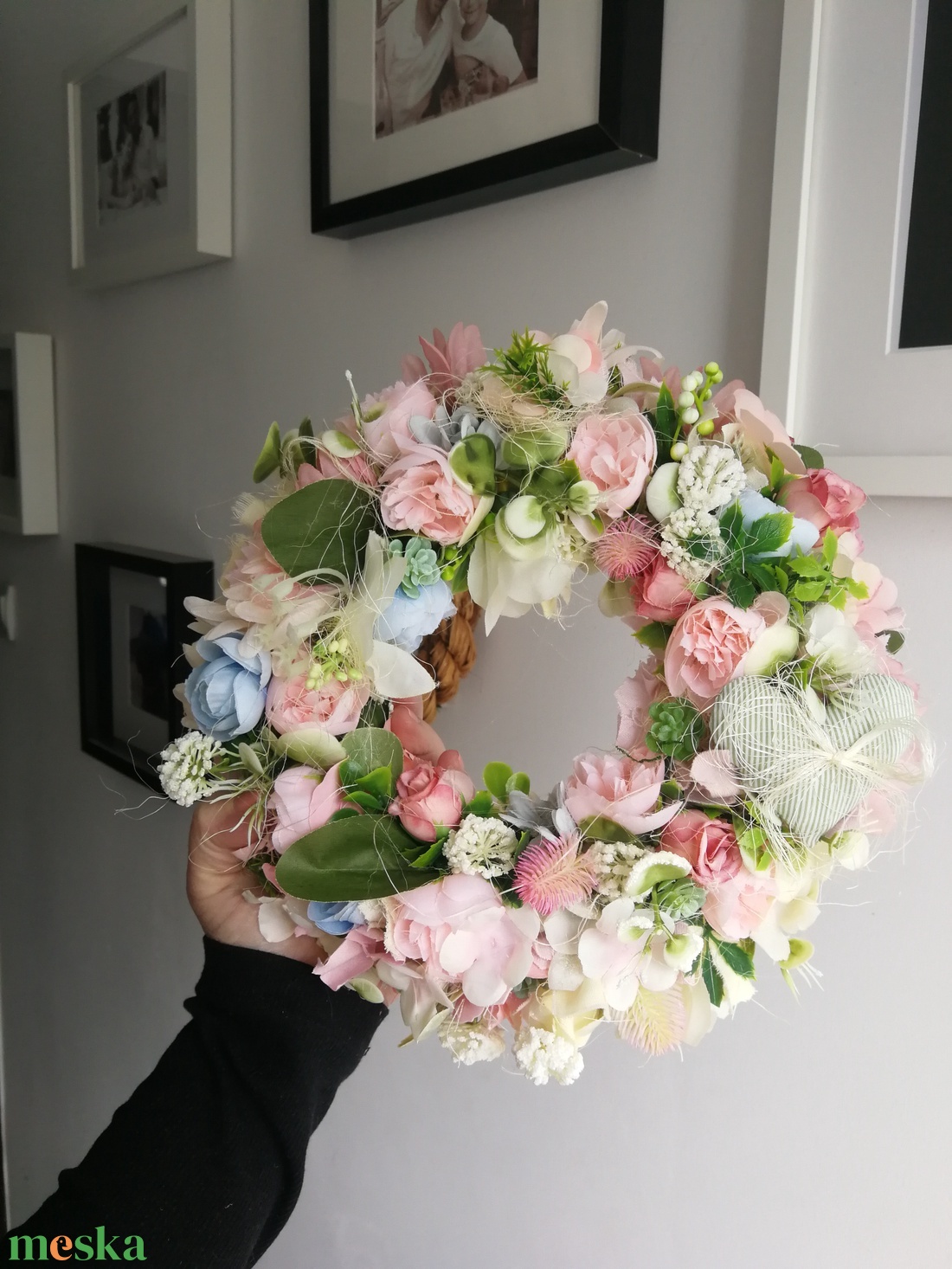  Pasztell dekoráció, kopogtató - 26 cm  - otthon & életmód - dekoráció - ajtó- és ablak dekoráció - ajtódísz & kopogtató - Meska.hu