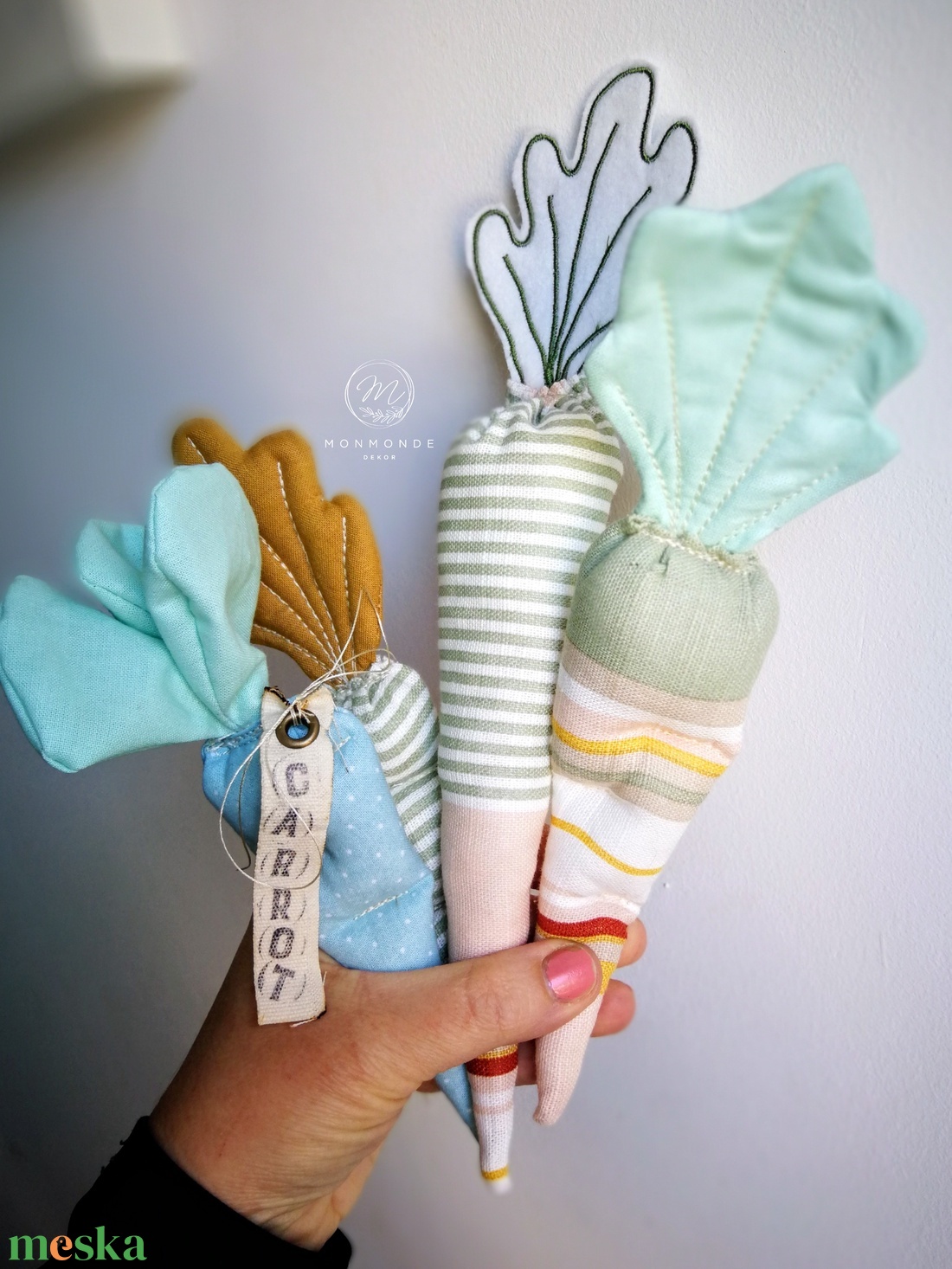 Textil dekorációs szett, Babaszoba kiegészítő, géppel hímzett répa csomag - 4 darabos - ünnepi díszek, dekorációk - húsvéti díszek és dekorációk - húsvéti asztaldíszek - Meska.hu