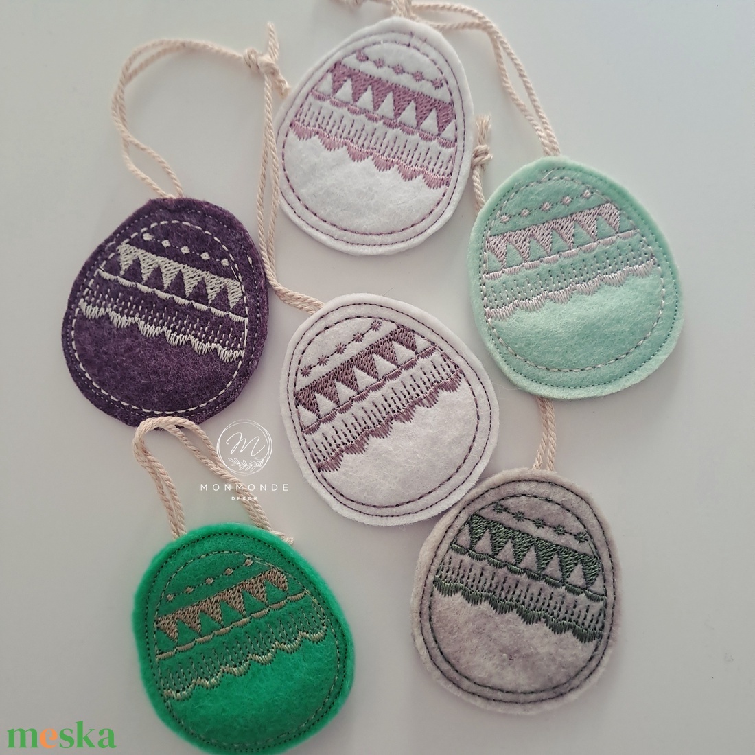 Húsvéti függődísz tojások, hímzett szett - 6 darabos - ünnepi díszek, dekorációk - húsvéti díszek és dekorációk - húsvéti tojás, hímestojás - Meska.hu