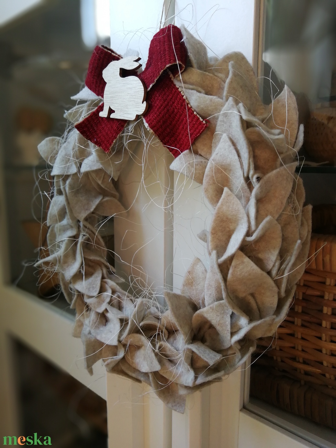 Filc leveles dekoráció, tavaszi nyuszis kopogtó - 22 cm  - ünnepi díszek, dekorációk - húsvéti díszek és dekorációk - húsvéti ajtódísz, kopogtató - Meska.hu