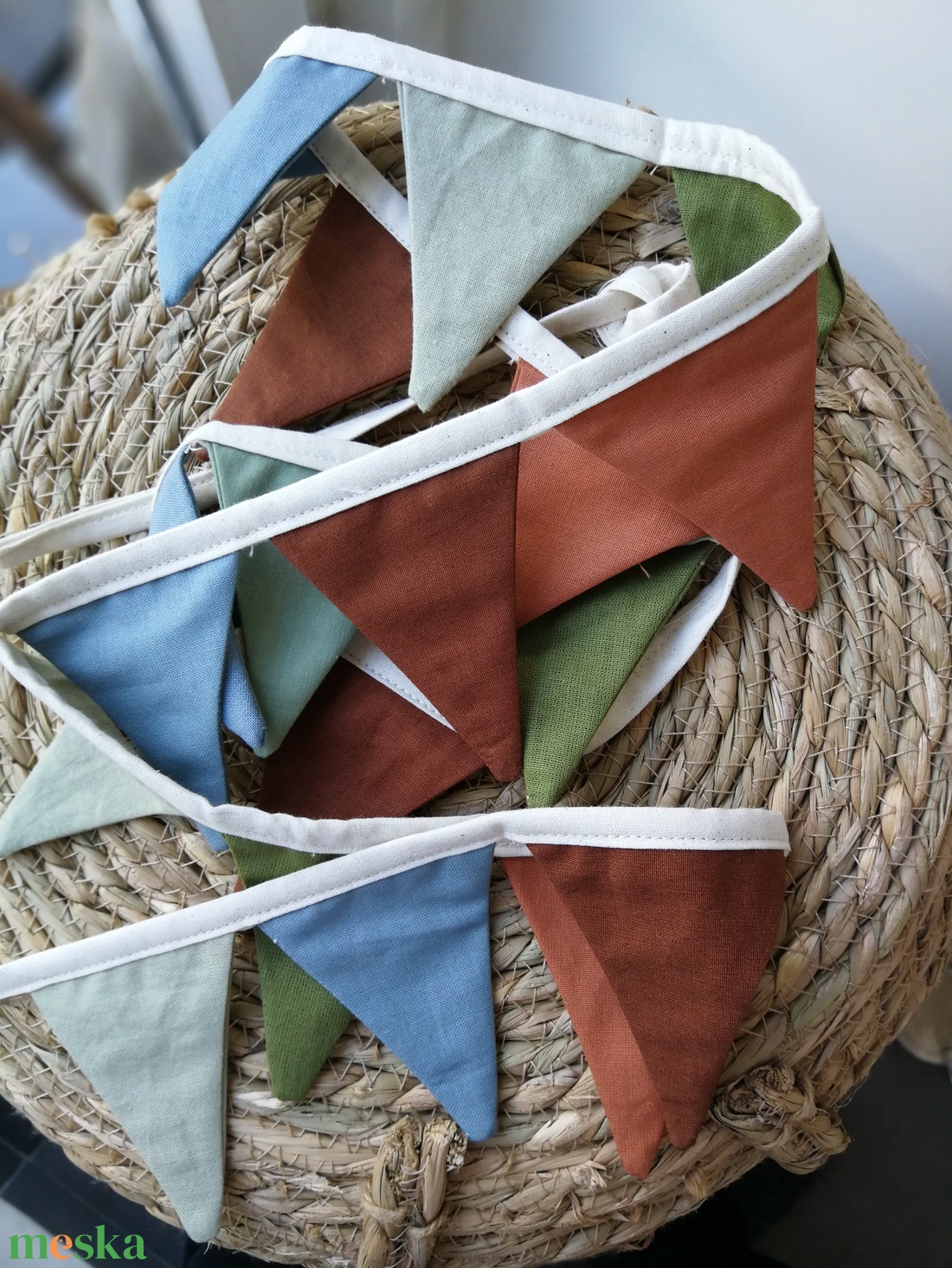 Zászlófüzér, Textil Girland Dekoráció, Babaszoba Dekor, MINI Háromszög Zászló - otthon & életmód - dekoráció - fali és függő dekoráció - girland, zászlófűzér - Meska.hu