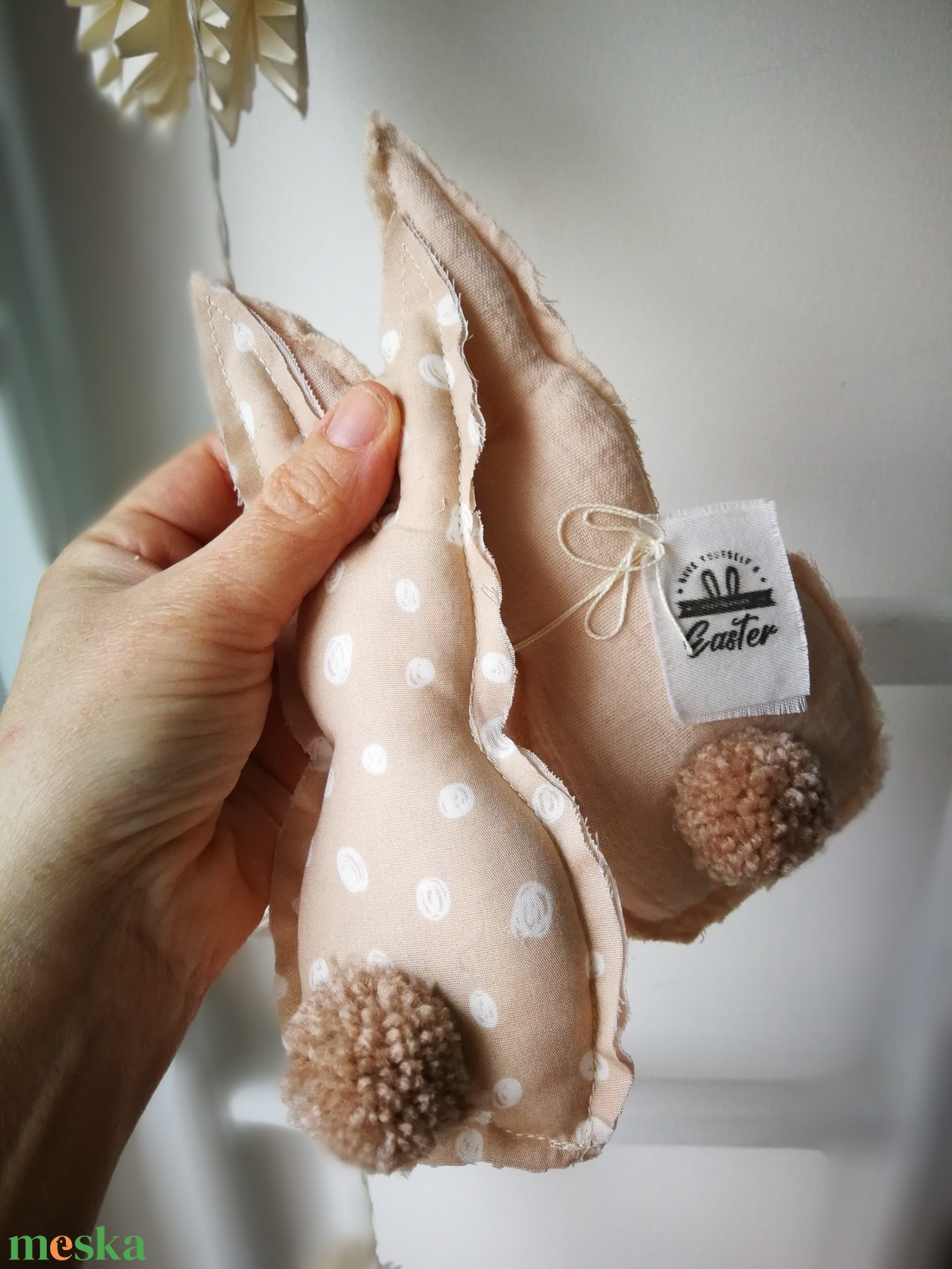 Nyuszis függődísz dekoráció - 2 darabos szett - ünnepi díszek, dekorációk - húsvéti díszek és dekorációk - húsvéti ablakdíszek - Meska.hu