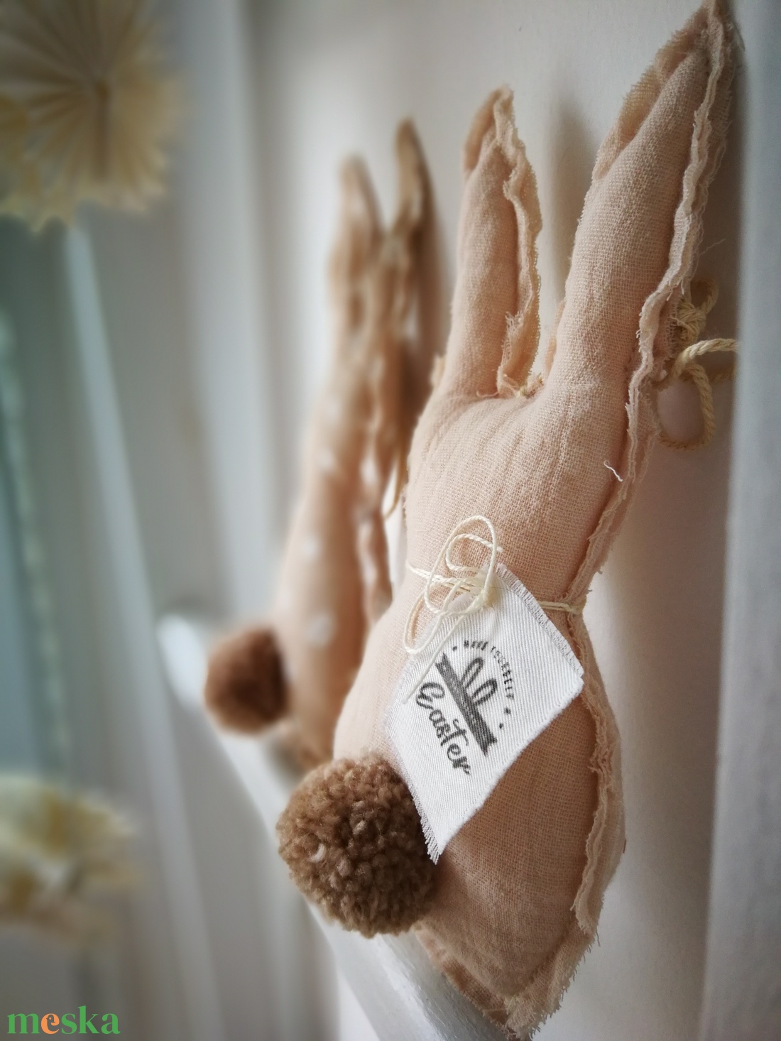 Nyuszis függődísz dekoráció - 2 darabos szett - ünnepi díszek, dekorációk - húsvéti díszek és dekorációk - húsvéti ablakdíszek - Meska.hu