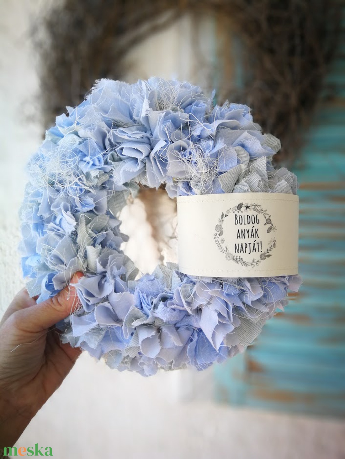 Textilszálas dekoráció, kopogtató, köszönőajándék - 23 cm  - otthon & életmód - dekoráció - ajtó- és ablak dekoráció - ajtódísz & kopogtató - Meska.hu