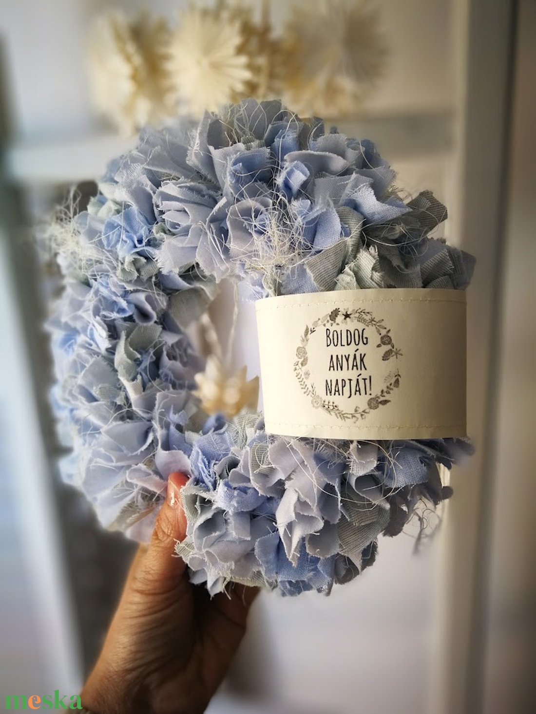 Textilszálas dekoráció, kopogtató, köszönőajándék - 23 cm  - otthon & életmód - dekoráció - ajtó- és ablak dekoráció - ajtódísz & kopogtató - Meska.hu