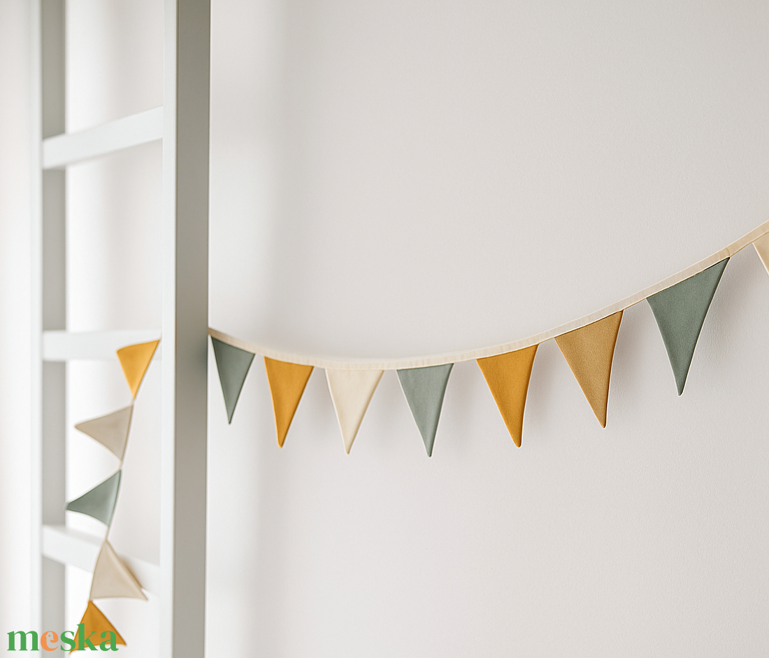 Zászlófüzér, Textil Girland Dekoráció, Babaszoba Dekor, MINI Háromszög Zászló - otthon & életmód - dekoráció - fali és függő dekoráció - girland, zászlófűzér - Meska.hu
