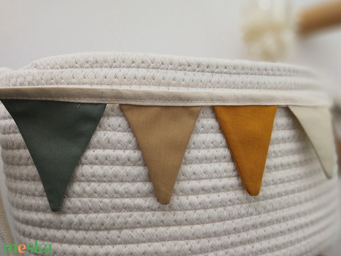 Zászlófüzér, Textil Girland Dekoráció, Babaszoba Dekor, MINI Háromszög Zászló - otthon & életmód - dekoráció - fali és függő dekoráció - girland, zászlófűzér - Meska.hu