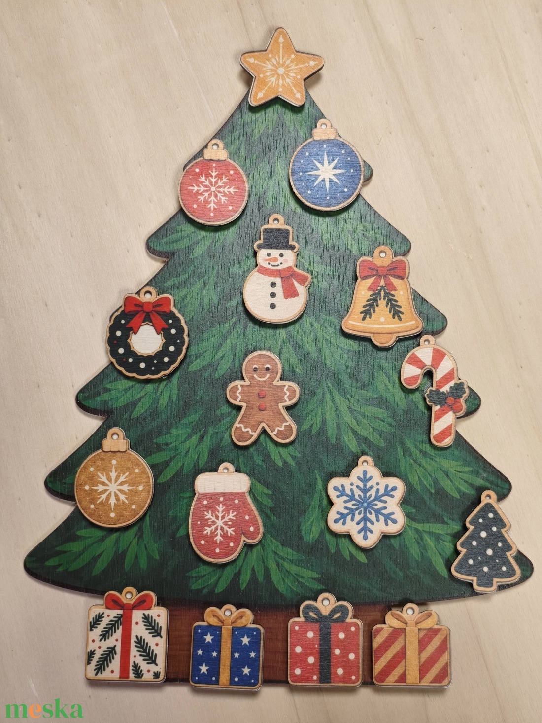 Díszíthető karácsonyfa  - játék & sport - készségfejlesztő és logikai játék - szín és formaválogató játékok - Meska.hu