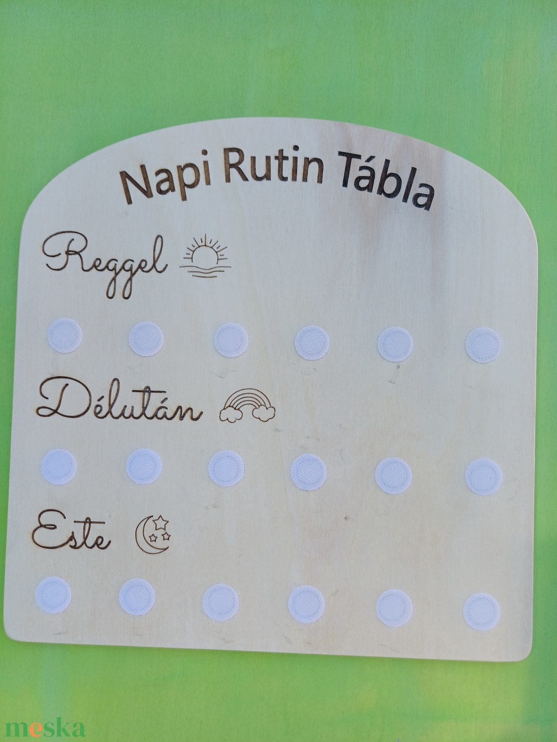 Fából készült Napi rutin tábla gyerekeknek � Segítő játék napirendhez, tépőzáras korongokkal - játék & sport - készségfejlesztő és logikai játék - oktató játékok - Meska.hu