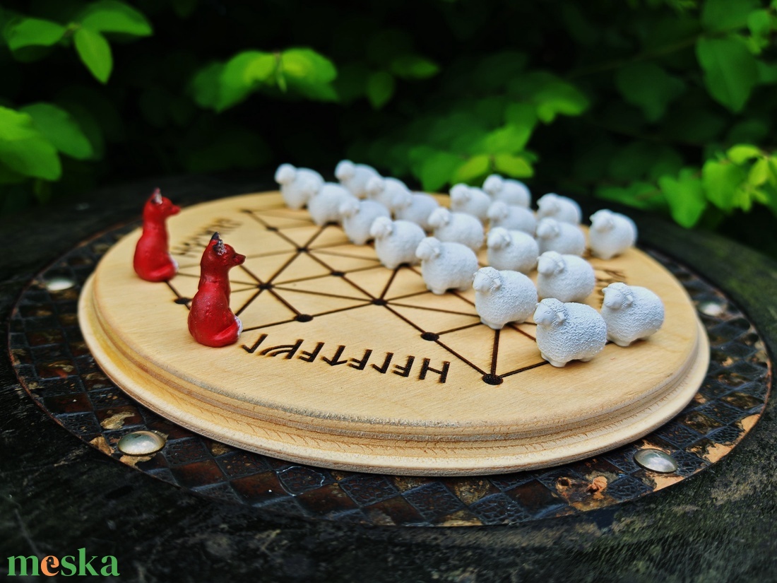 HALATAFL rókajáték viking társasjáték - játék & sport - táblajáték és kártyajáték - társasjátékok - Meska.hu HALATAFL rókajáték viking társasjáték - játék & sport - táblajáték és kártyajáték - társasjátékok - Meska.hu
