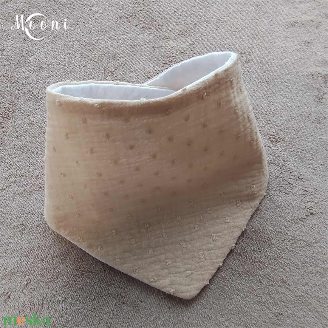 Dupla géz / waffle nyálkendő (bézs) - ruha & divat - babaruha & gyerekruha - előke & nyálkendő - Meska.hu