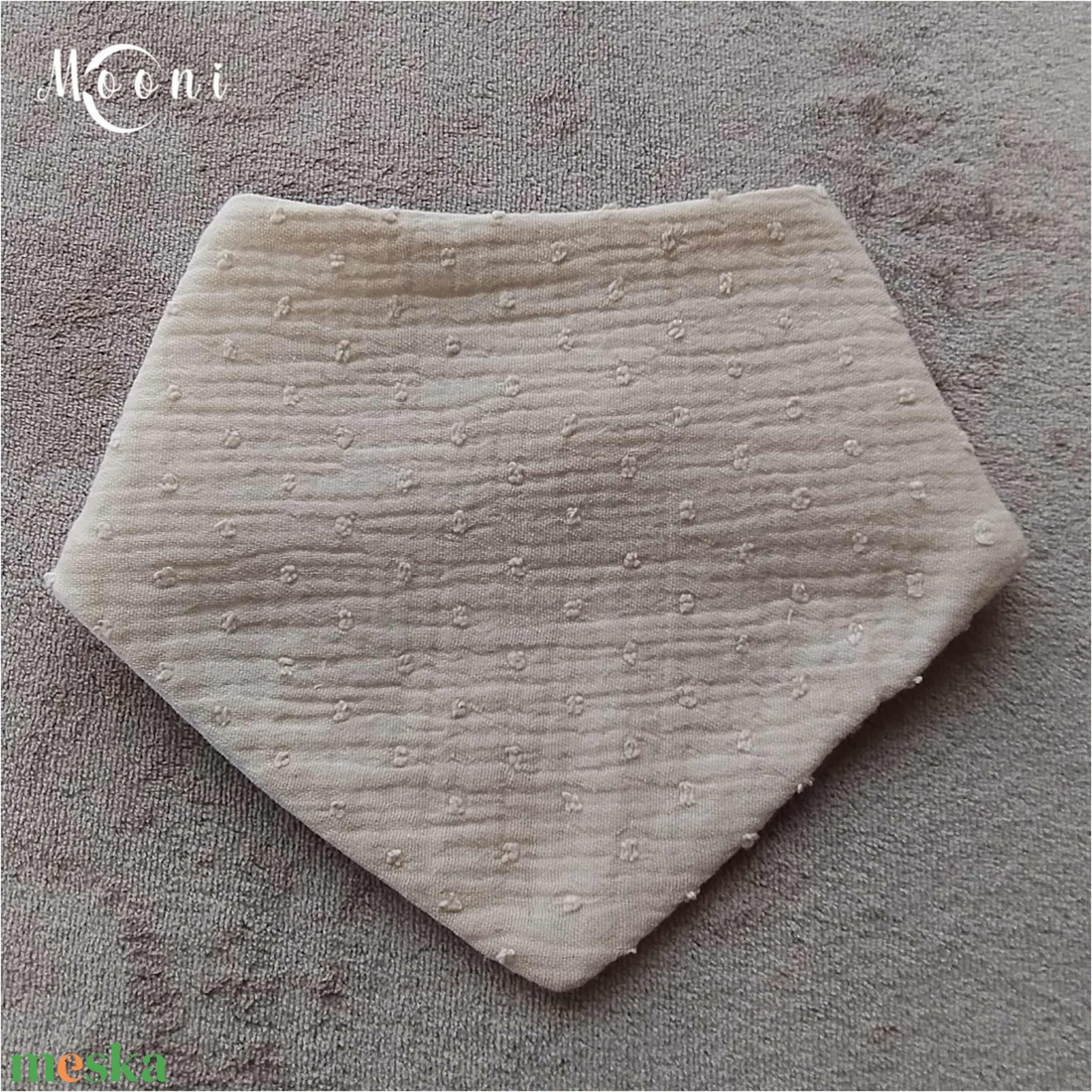 Dupla géz / waffle nyálkendő (bézs) - ruha & divat - babaruha & gyerekruha - előke & nyálkendő - Meska.hu