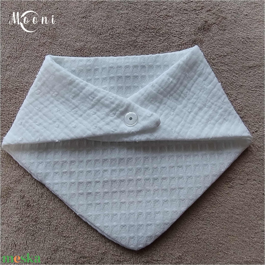 Dupla géz / waffle nyálkendő (fehér) - ruha & divat - babaruha & gyerekruha - előke & nyálkendő - Meska.hu