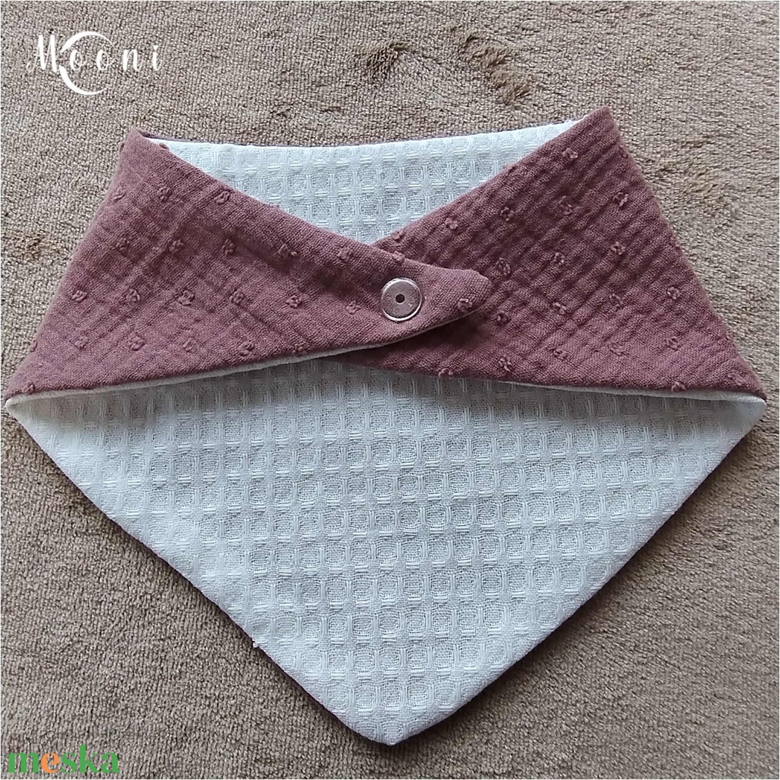 Dupla géz / waffle nyálkendő (sötét mályva) - ruha & divat - babaruha & gyerekruha - előke & nyálkendő - Meska.hu