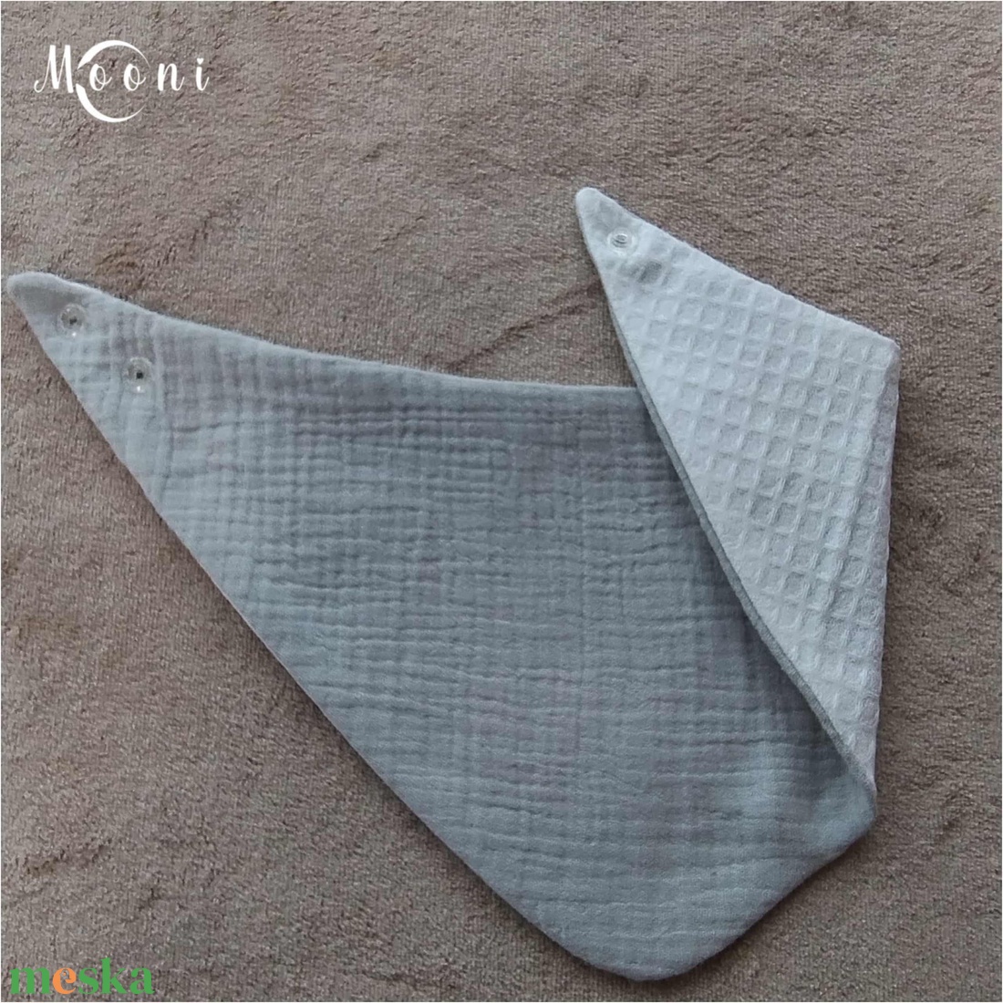 Dupla géz / waffle nyálkendő (szürke) - ruha & divat - babaruha & gyerekruha - előke & nyálkendő - Meska.hu