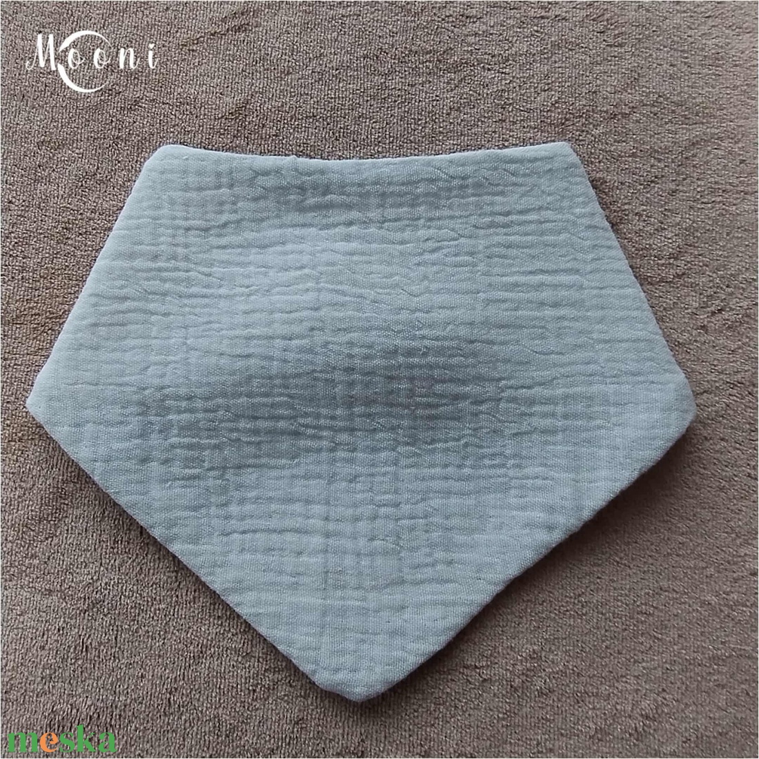 Dupla géz / waffle nyálkendő (világoskék) - ruha & divat - babaruha & gyerekruha - előke & nyálkendő - Meska.hu