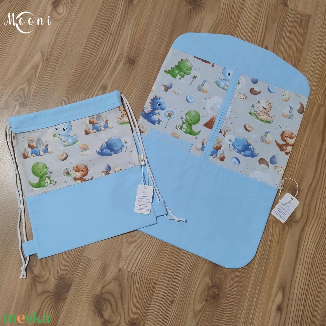 Dinós ruhás zsák szett bölcsibe / oviba - játék & sport - ovis felszerelés - ovis szett - Meska.hu