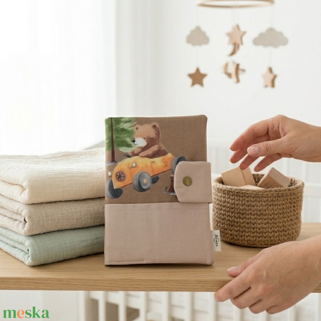 Erdei autókázás mintás gyermek egészségügyi kiskönyv borító - baba - mama - babaemlékek - egészségügyi kiskönyv borító - Meska.hu