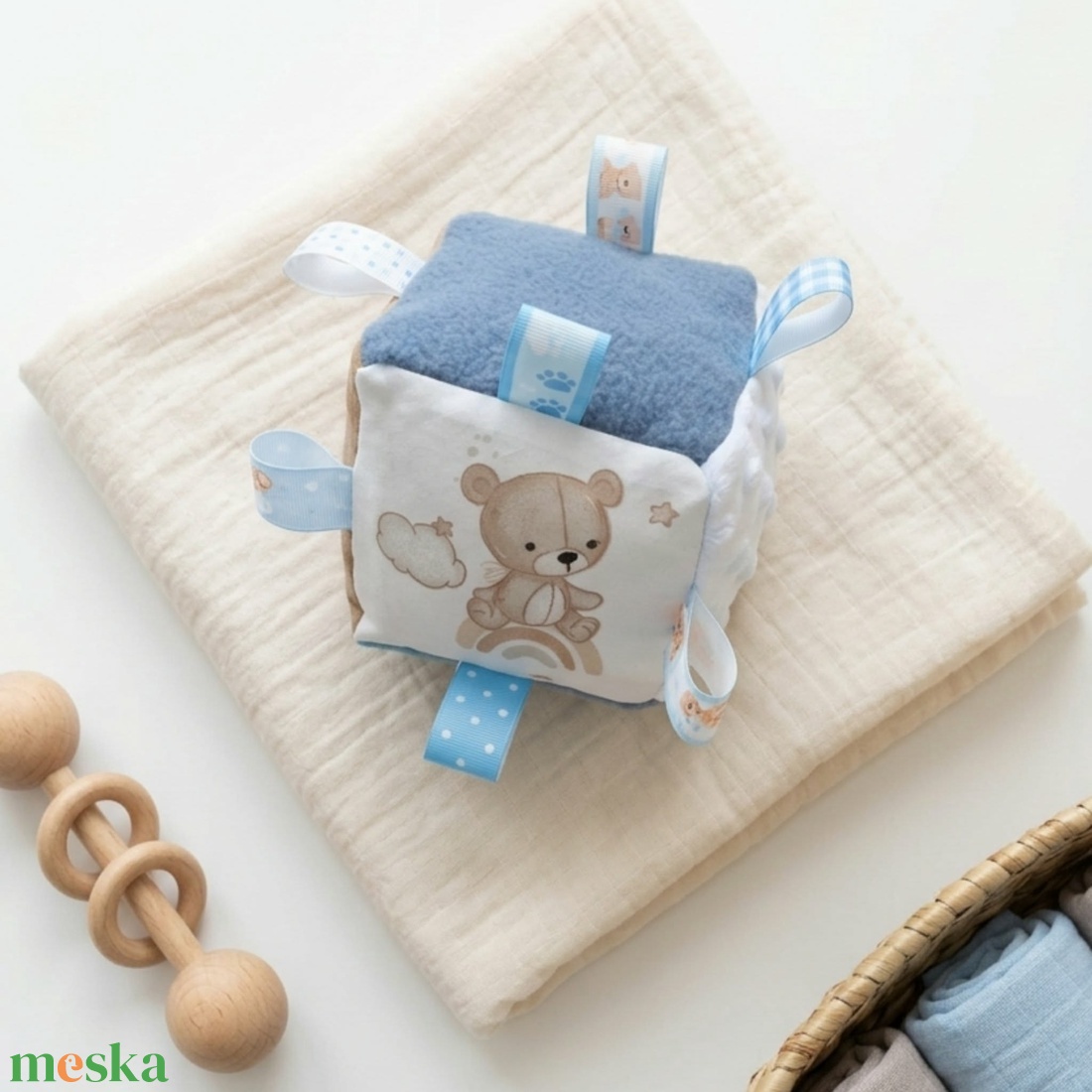 Kismackóm babakocka csörgővel � puha fejlesztő babajáték - baba - mama - baba játékok - babakocka - Meska.hu