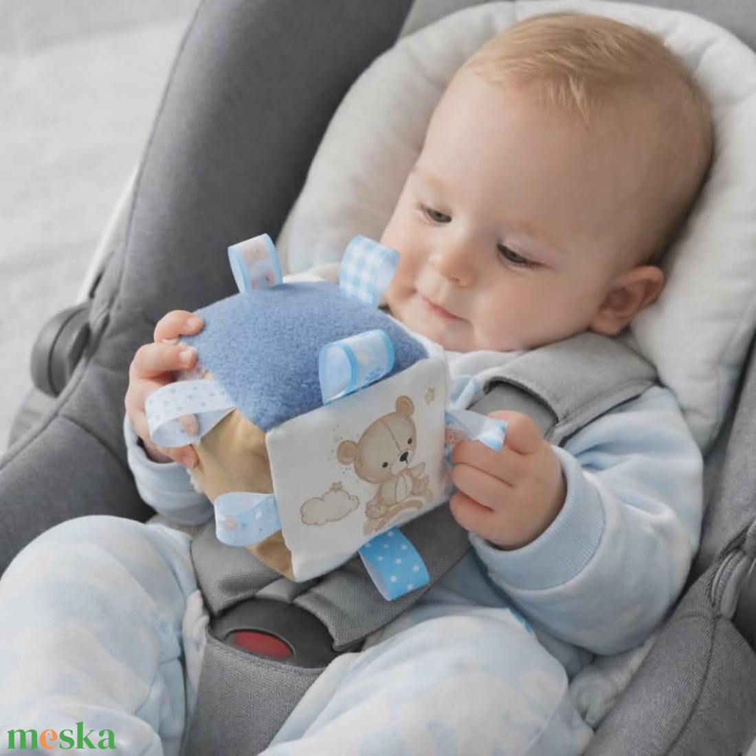 Kismackóm babakocka csörgővel � puha fejlesztő babajáték - baba - mama - baba játékok - babakocka - Meska.hu