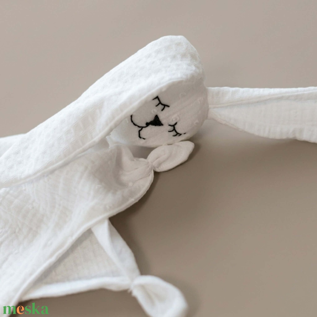 Dupla géz / waffle szundi nyuszi (fehér) - baba - mama - baba játékok - szundikendő, alvóka - Meska.hu