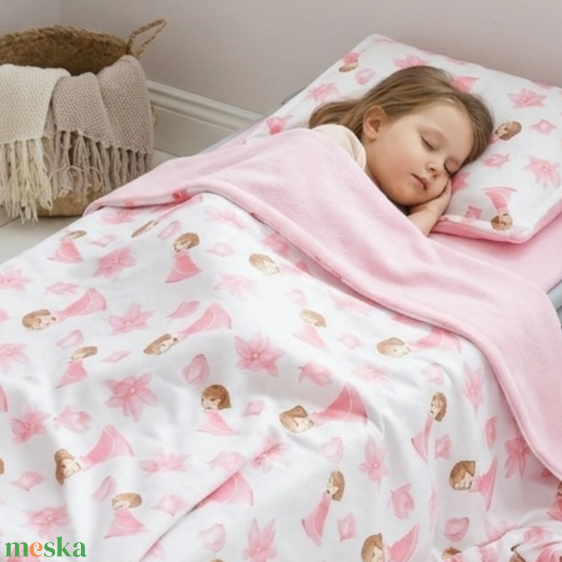 Hercegnős ovis kezdőszett pamut-polar � bölcsődei és óvodai ágynemű szett - játék & sport - ovis felszerelés - ovis szett - Meska.hu